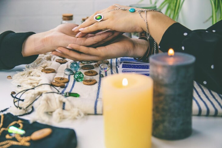 Signs You May Need a Psychic Reader